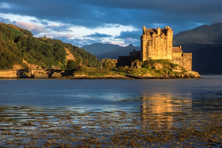 Scotland_EileanDonanBlue2_2000px